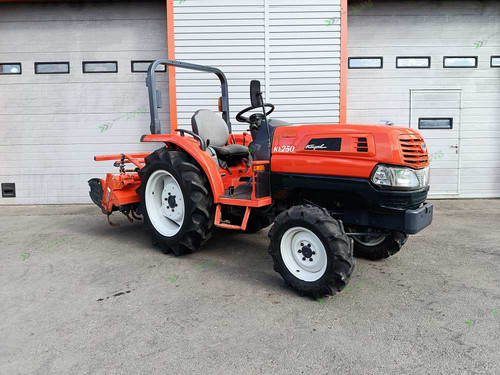 Японский мини-трактор Kubota KL-250